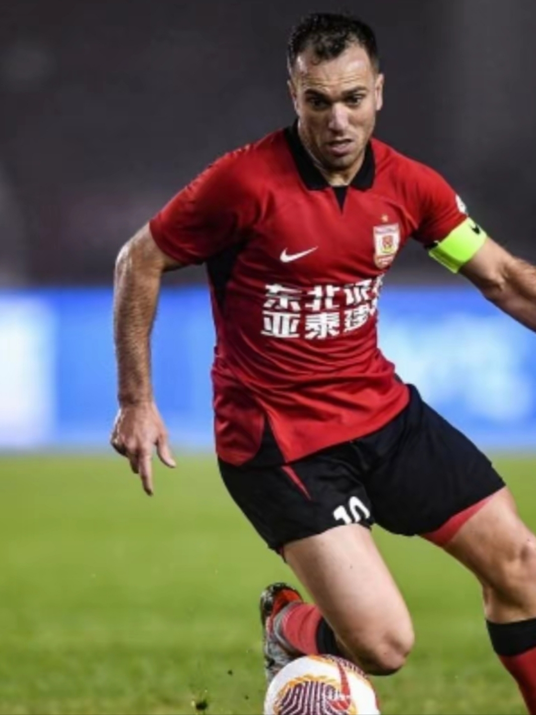 爱游戏入口-今晨足总杯传出新动向，斯图加特主帅复盘，管理层表态：管理层满意，训练强度明显提升的简单介绍