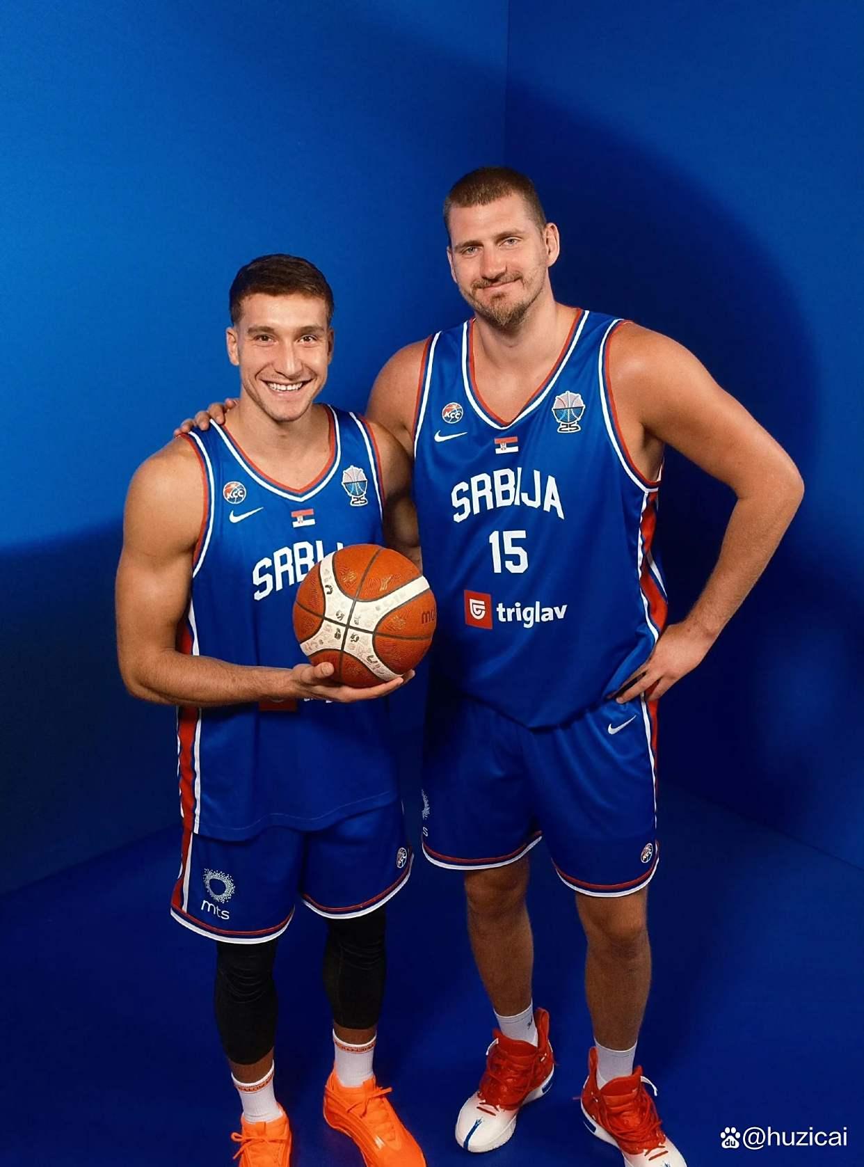 爱游戏APP-奥兰多魔术训练开放日，赛后止住颓势引欢呼，欧篮联在即，球队文化再被提及的简单介绍