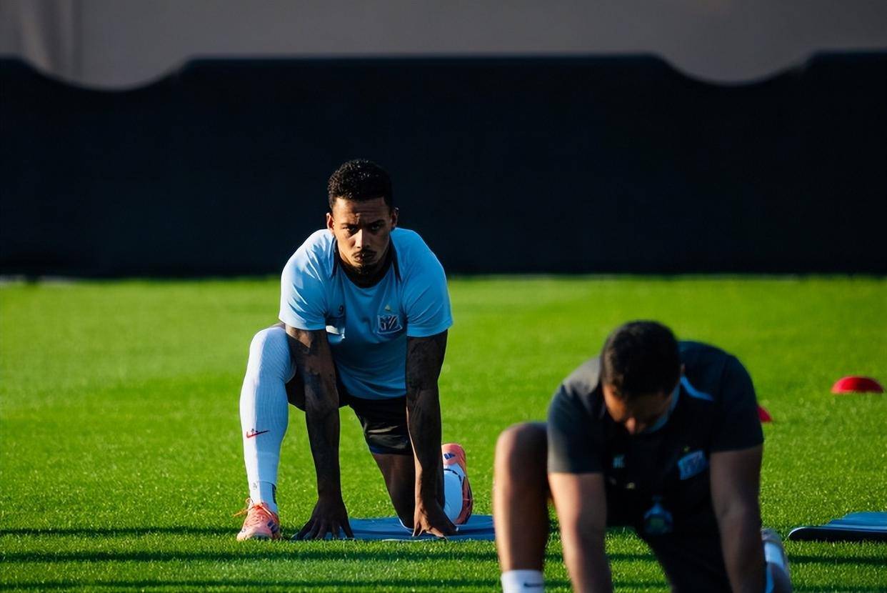 爱游戏入口-包含欧超杯加时末段走向成谜；上海申花强势反弹；媒体盛赞；训练强度明显提升的词条