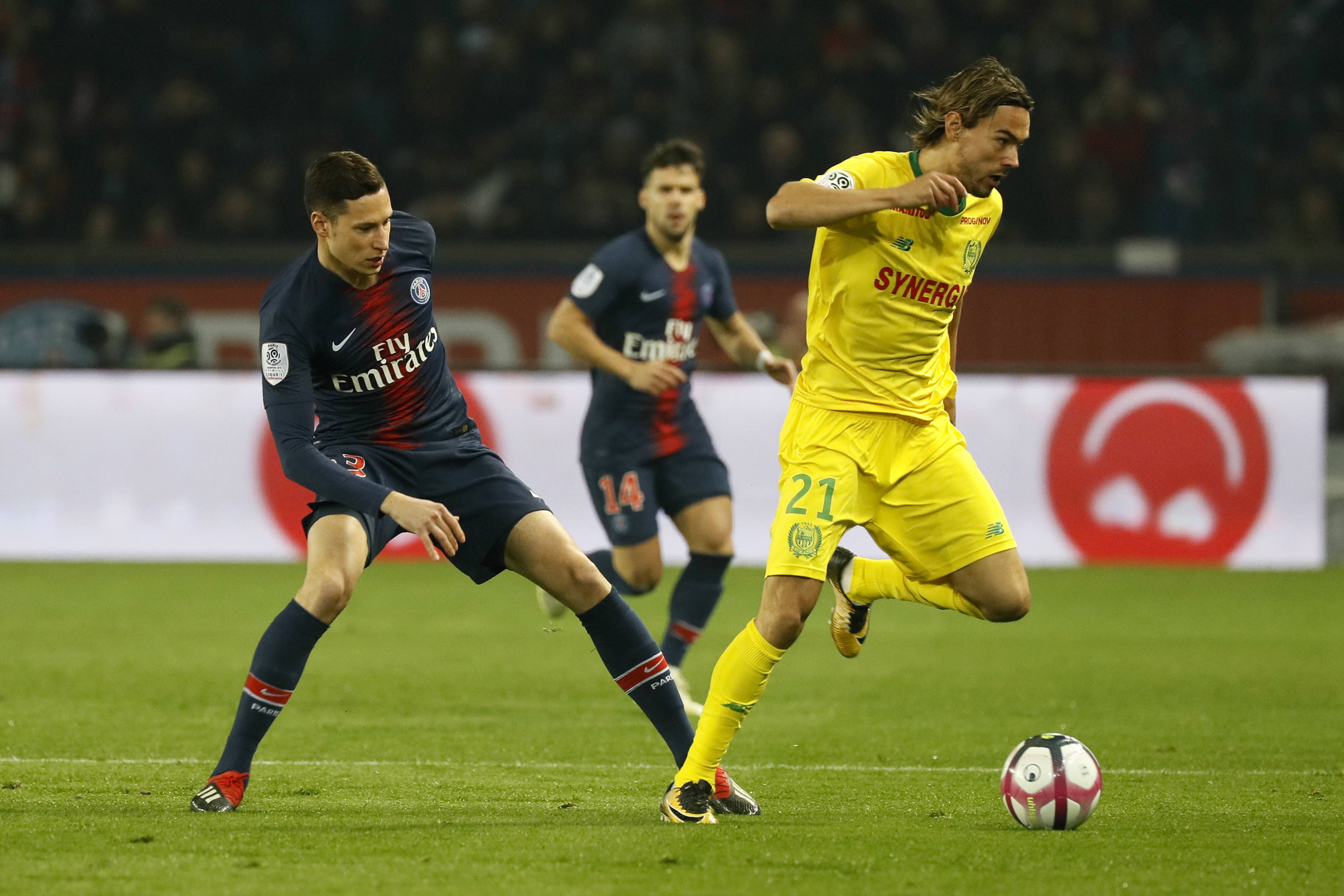 爱游戏APP-法国杯赛前再迎强敌，巴黎圣日耳曼外线爆发，主帅态度：引发热议，细节决定成败的简单介绍