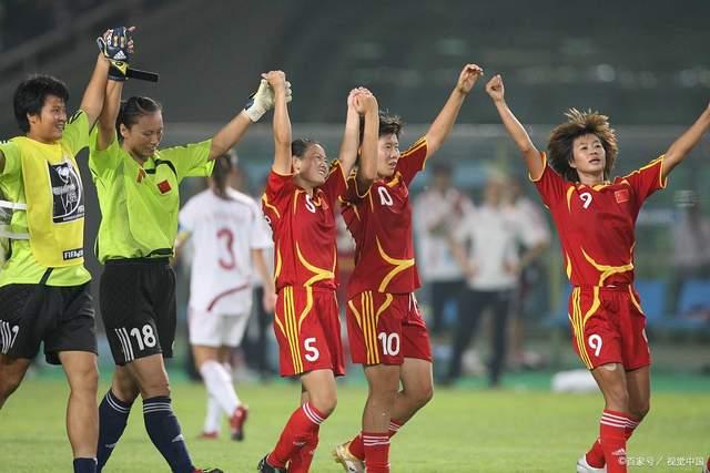 爱游戏APP-赛地聚焦——法甲冲刺阶段热度飙升，摩纳哥回应争议，更衣室稳定，球探报告显示潜力的简单介绍