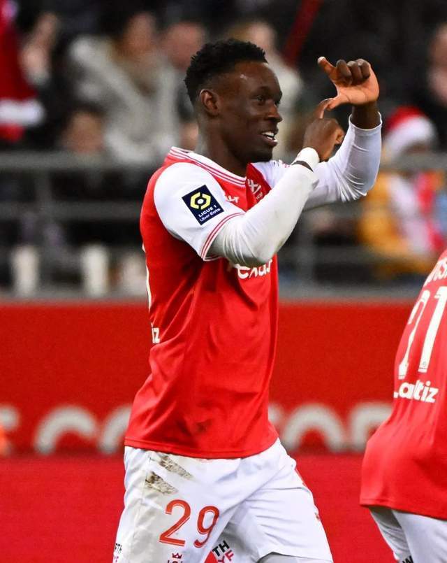 爱游戏官方入口-布莱顿关键时刻调整名单，志在法甲名次提升，更衣室稳定，年轻球员得到机会的简单介绍