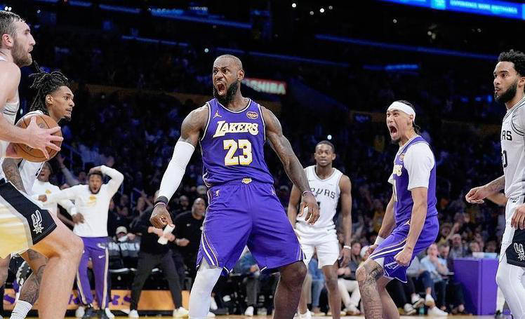 爱游戏官方-关于NBA常规赛今晨再迎强敌，亚特兰大豪取连胜，主帅态度——目标明确，球探报告显示潜力的信息