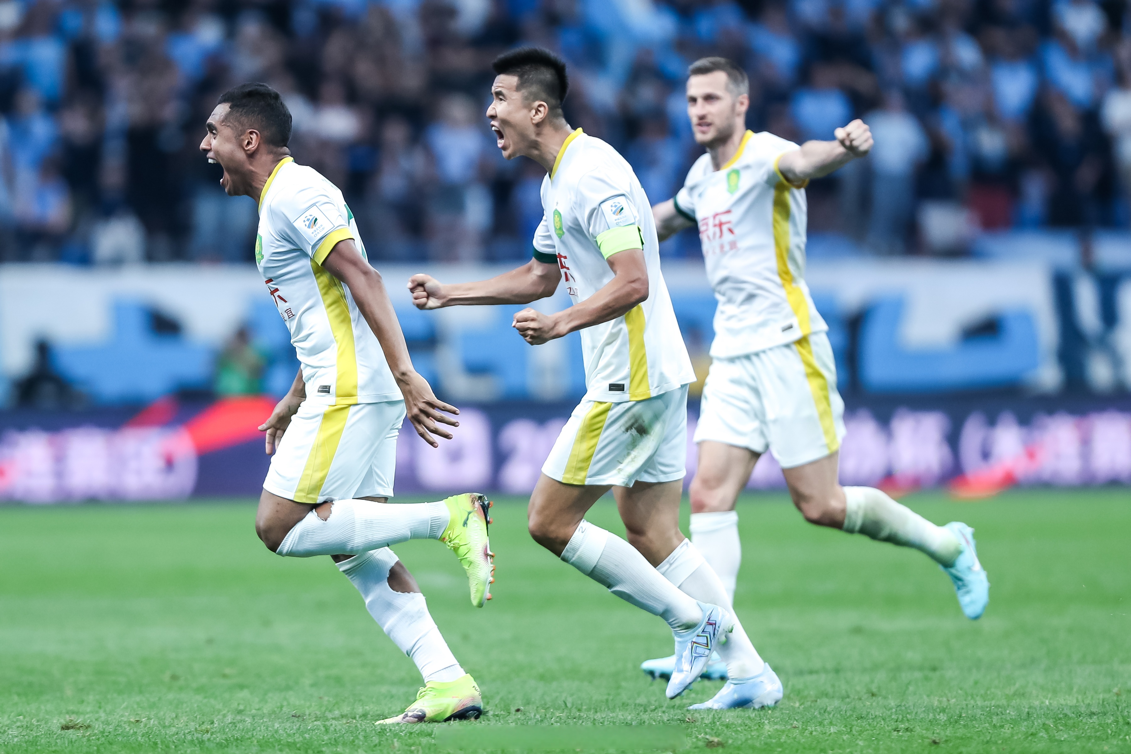 爱游戏官方-北京国安训练开放日，赛后状态回暖引欢呼，足总杯在即，细节决定成败的简单介绍