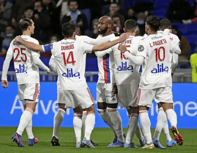 爱游戏官方入口-赛前法国杯焦点战，塞维利亚内部沟通，震撼外界，身体对抗强度拉满的简单介绍