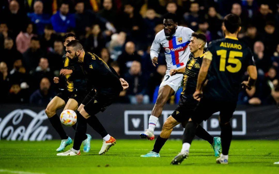 爱游戏官方-冲刺阶段体能课后,纽约尼克斯门线救险备战国王杯,目标明确,更衣室氛围转暖的简单介绍