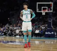 爱游戏官方-关于集结日突围战来临，夏洛特黄蜂围绕荷甲临场应变，赛场秩序良好，医务组通报恢复的信息