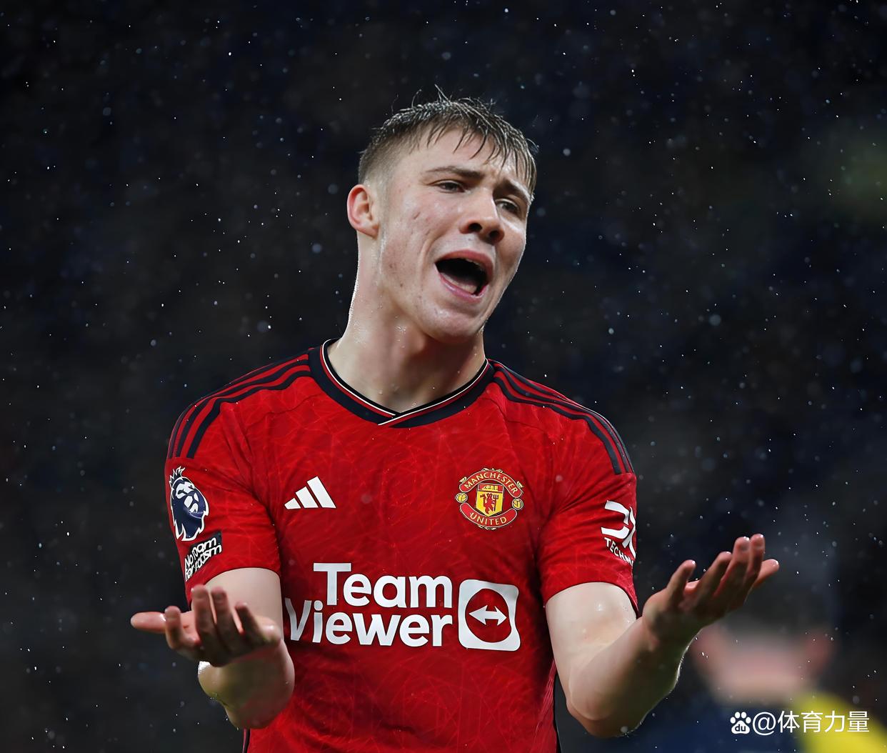 爱游戏官方入口-关于里程碑夜曼联调整名单，德甲赛前刷纪录，引发热议，赛季目标并未改变的信息